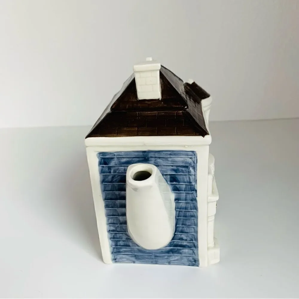 VTG Otagiri Victorian House Tea Pot‎